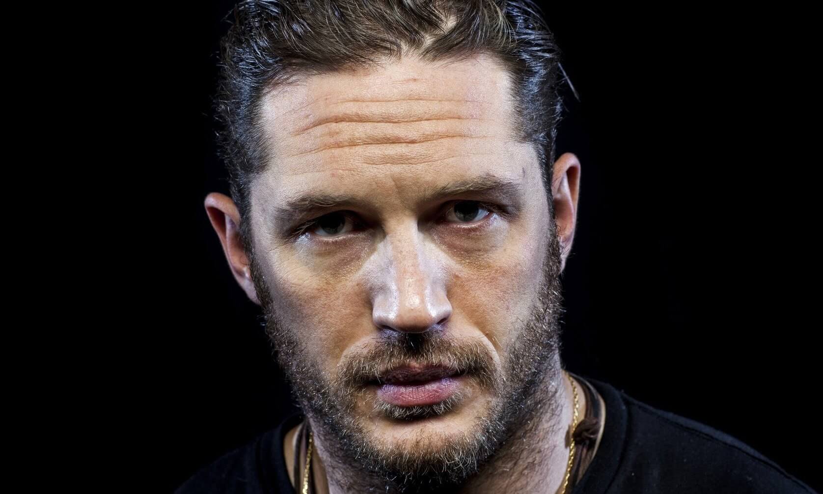 Tom Hardy Dikabarkan Sedang Rekaman Album